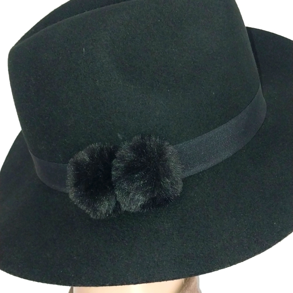 ANNA & AVA HAT WOOL Rabbit Pom Poms Size OSFM